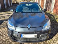 Gebraucht Renault Mégane 101 PS (74 kW) 2011 Schwarz Limousine
