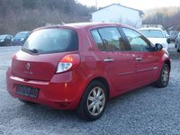 Gebraucht Renault Clio III Dynamique 101 PS (74 kW) 2011 Rot Limousine