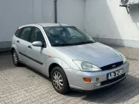 Usata Ford Focus Ghia 116 CV (85 kW) 1999 Argento Berlina