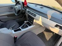 Second-hand BMW 318 143 CP (105 kW) 2009 Negru Break