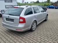 Gebraucht Skoda Octavia Elegance 160 PS (117 kW) 2010 Silber Kombi