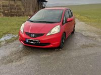 Gebraucht Honda Jazz Trend 90 PS (66 kW) 2011 Rot Kleinwagen