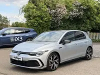 Gebraucht VW Golf VIII R-line 150 PS (110 kW) 2024 Reflexsilber Limousine