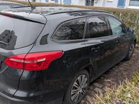Gebraucht Ford Focus Titanium 120 PS (88 kW) 2015 Schwarz Kombi