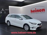 Neu Kia Ceed Vision 140 PS (102 kW) 2025 Silber Kleinwagen