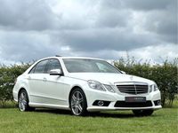 Gebraucht Mercedes E500 AMG 387 PS (284 kW) 2009 Weiß Limousine