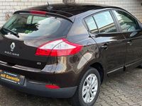 Gebraucht Renault Mégane Initiale Paris 110 PS (80 kW) 2013 Braun Limousine