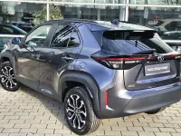 Neu Toyota Yaris Cross 131 PS (96 kW) 2026 Grau SUV