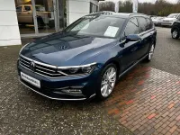 Gebraucht VW Passat Elegance 150 PS (110 kW) 2023 Aquamarinblau metallic (metallic) Kombi