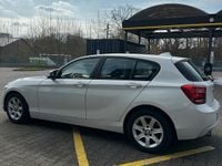 Gebraucht BMW 114 102 PS (75 kW) 2014 Weiß Kleinwagen