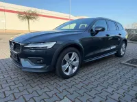 Gebraucht Volvo V60 CC Pro 190 PS (139 kW) 2019 Grau Kombi