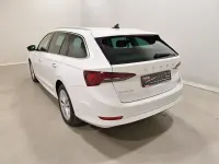 Gebraucht Skoda Octavia Style 116 PS (85 kW) 2023 Candyweiss Kombi
