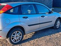 Usata Ford Focus 101 CV (74 kW) 2004 Grigio Berlina