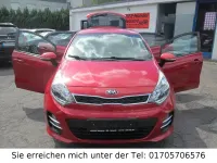 Gebraucht Kia Rio 109 PS (80 kW) 2016 Rot Kleinwagen