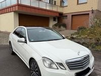 Gebraucht Mercedes E220 170 PS (125 kW) 2009 Weiß Limousine
