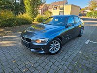 Gebraucht BMW 320 Sport Line 184 PS (135 kW) 2012 Grau Limousine