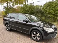 Gebraucht Skoda Octavia Scout 140 PS (102 kW) 2012 Schwarz Kombi