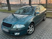 Gebraucht Skoda Octavia 245 PS (180 kW) 2024 Grün Limousine