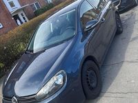 Gebraucht VW Golf VI Team 105 PS (77 kW) 2010 Blau Kleinwagen