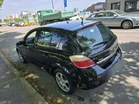Gebraucht Opel Astra 90 PS (66 kW) 2004 Schwarz Limousine