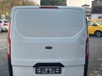 Gebraucht Ford Transit Custom 105 PS (77 kW) 2018 Weiß Van / Kleinbus