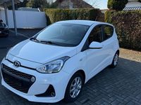Gebraucht Hyundai i10 YES! 67 PS (49 kW) 2017 Weiß Kleinwagen