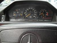 Gebraucht Mercedes E220 Sportline 150 PS (110 kW) 1993 Schwarz Coupé