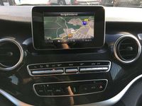 Gebraucht Mercedes V220 163 PS (119 kW) 2017 Braun Van / Kleinbus