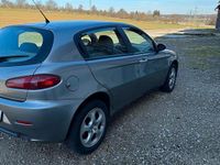 Gebraucht Alfa Romeo 147 120 PS (88 kW) 2005 Silber Kleinwagen