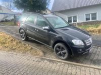 Gebraucht Mercedes ML350 211 PS (155 kW) 2010 Schwarz SUV