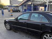 Gebraucht Mercedes C220 2001 Schwarz Limousine