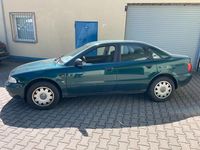 Second-hand Audi A4 106 CP (77 kW) 1996 Verde Berlinǎ
