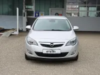 Usata Opel Astra Innovation 101 CV (74 kW) 2011 Argento Station wagon