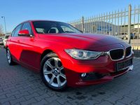 Gebraucht BMW 320 184 PS (135 kW) 2012 Rot Limousine