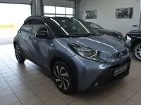 Gebraucht Toyota Aygo X Basis 72 PS (52 kW) 2024 Celestite grey metallic / night sky black SUV