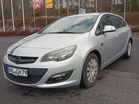 Gebraucht Opel Astra Edition 110 PS (80 kW) 2014 Silber Kombi