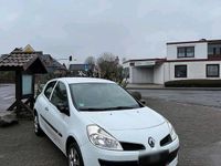 Gebraucht Renault Clio II 65 PS (47 kW) 2008 Weiß Kleinwagen