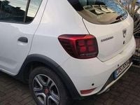 Gebraucht Dacia Sandero Prestige 90 PS (66 kW) 2020 Weiß Limousine