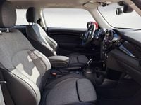 Gebraucht Mini Cooper Classic 136 PS (100 kW) 2023 Rot Kleinwagen