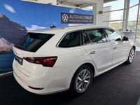 Gebraucht Skoda Octavia Style 116 PS (85 kW) 2023 Weiß Kombi