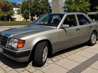 Gebraucht Mercedes 230 1991 Gold Limousine