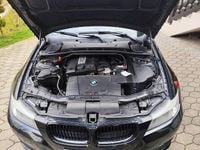 Second-hand BMW 318 143 CP (105 kW) 2010 Negru Break