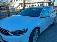Gebraucht VW Passat 120 PS (88 kW) 2018 Weiß Kombi