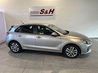 Gebraucht Hyundai i30 Trend 140 PS (102 kW) 2017 Grau Limousine