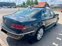 Second-hand VW Phaeton 245 CP (180 kW) 2015 Negru Berlinǎ