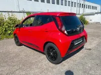 Gebraucht Toyota Aygo 72 PS (52 kW) 2018 Rot Kleinwagen