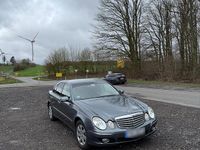 Gebraucht Mercedes E220 170 PS (125 kW) 2006 Grau Limousine