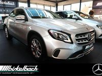 Gebraucht Mercedes GLA180 122 PS (89 kW) 2017 Silber SUV