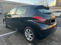 Gebraucht Peugeot 208 100 PS (73 kW) 2017 Schwarz Kleinwagen