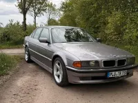 Gebraucht BMW 735 235 PS (172 kW) 1996 Silber Limousine
